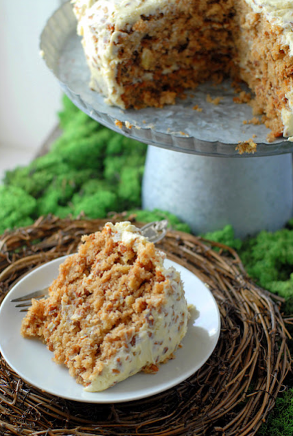 Hummingbird cake
