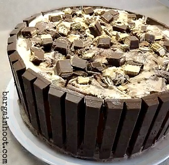 Kit Kat bar cake